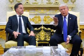El presidente estadounidense Donald Trump con el secretario general de la OTAN Mark Rutte, en la Oficina Oval en la Casa Blanca en Washington, el 22 de octubre del 2025.