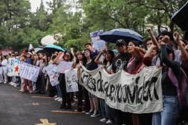 Estudiantes del IPN tomaron las instalaciones de Canal Once como parte de sus protestas en la que exigen la destitución de Arturo Reyes Sandoval, director del Instituto.