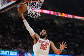 La quinteta dirigida por Mike Brown llegó a 11 triunfos consecutivos en estos Playoffs.
