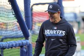 Aaron Boone continuará como mánager de los Yankees de Nueva York en 2027, pese a sumar nueve temporadas sin conquistar la Serie Mundial.