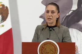 Claudia Sheinbaum pidió dejar atrás el uso excesivo de efectivo y fomentar pagos electrónicos como CoDi. La medida busca apoyar a pequeños comercios y replicar modelos exitosos aplicados en países como Brasil e India.