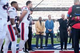 El volado previo al Super Bowl LX favoreció a los Patriots sobre los Seahawks, aunque históricamente ganar la moneda no garantiza levantar el Trofeo Vince Lombardi.