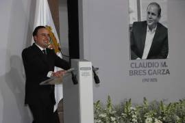 El Gobernador participó esta tarde de miércoles en un homenaje póstumo para Claudio Bres.