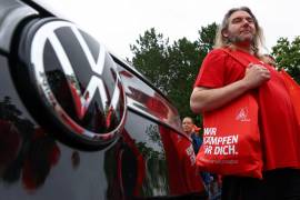 Volkswagen mencionó un cambio drástico durante el último año, incluidas tensiones geopolíticas, el aumento de costos principalmente por aranceles y mayores exigencias regulatorias, junto con una competencia al alza.