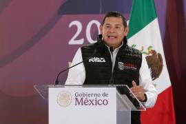 Armenta Mier también cuestionó la política de transferencias del club y señaló que la rotación constante de jugadores prioriza beneficios económicos.