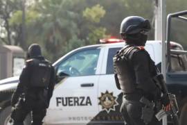 Policías municipales, paramédicos de Cruz Roja y rescatistas confirmaron la muerte de una mujer al interior de un domicilio.