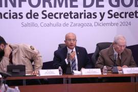 El secretario Hugo Gutiérrez Rodríguez (centro), asegura que el diagnóstico permitirá identificar las zonas más vulnerables a las riñas juveniles en Coahuila.