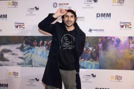 Postura. Patricia Pascual, madre de José Ángel Bichir, aseguró que el actor no estaba alcoholizado y que, pese a las fracturas sufridas, se encuentra fuerte y estable.