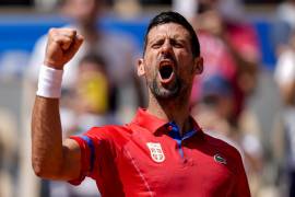 El serbio Novak Djokovic celebró su triunfo sobre el alemán Dominik Koepfer en el torneo olímpico de tenis en Roland Garros.