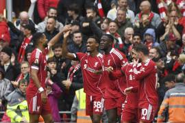 Ryan Gravenberch abrió el camino del triunfo para el Liverpool con un disparo cruzado en el Derbi de Merseyside.