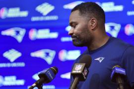 Jerod Mayo se despidió de la NFL con una marca de 4-13 y un triunfo ante unos Bills de Búfalo que ya estaban clasificados a la Postemporada.