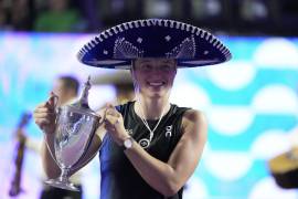 Iga Swiatek se adjudicó el trofeo que se disputó en Cancún y que cierra el ciclo de tenistas en la WTA.