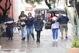 Autoridades recomiendan abrigarse y evitar el uso de anafres dentro del hogar.