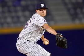 Alonso Becerra soltó emocionado tras su actuación contra los Gigantes: “increíble pasar de jugar con ellos en videojuegos a estar enfrentándote al tú por tú”.