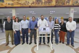 El alcalde Carlos Villarreal encabezó el sorteo y agradeció la confianza de las familias monclovenses.