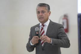 El magistrado durante su visita a Acuña, donde explicó la necesidad de reforzar los juzgados ante el incremento de asuntos familiares en la región.