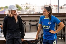 Alexia Putellas y Andrea Pereira, ambas jugadoras españolas, se reencontraron en las instalaciones del campo de entrenamiento del América Femenil.