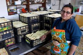 Los tamales se venden “como agua”, por lo que en fechas importantes como Navidad, Año Nuevo, el Día de Todos los Muertos y el de la Candelaria, doña Patricia prepara más de 3 mil piezas.
