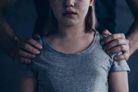 La NOM-046 establece protocolos para prevenir, detectar y atender la violencia sexual.