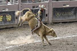 Los mejores charros del norte del país se vieron las caras en la quinta fase del Circuito Charro Coahuilense.
