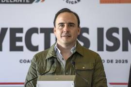 El gobernador de Coahuila, Manolo Jiménez Salinas, señaló que, pese a contar con infraestructura lista en Piedras Negras desde febrero, la reapertura de los cruces fronterizos para la exportación de ganado sigue pendiente por parte del Gobierno de Estados Unidos.