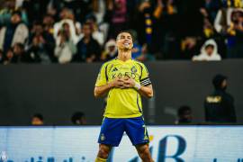 El atacante portugués anotó doblete en el Al-Nassr y con ello, llegó a 915 goles en lo que va de su carrera.