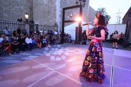 Niñas y niños saltillenses deleitaron al público con su talento vocal durante el concierto CantaKids, celebrado en Paseo Capital como parte del Día de las Niñas y los Niños.