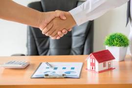 Fue hace poco que la Asociación Mexicana de Profesionales Inmobiliarios (AMPI) en Saltillo estimó que el 93 por ciento de las personas que se dedican al ramo inmobiliario operan fuera del registro estatal