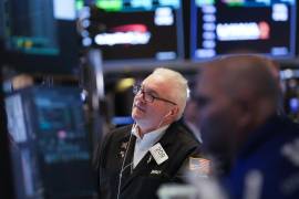 Wall Street inició en rojo y el Dow Jones de Industriales, que es su principal indicador, registró una caída del 0.72 %.