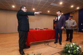 Espericueta agradeció la confianza y reconoció que los logros se deben al trabajo conjunto de docentes y alumnos.