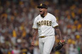 Dodgers y Padres sacaron triunfos vitales en el Juego 3; Los Ángeles quedó a una victoria de la NLCS y San Diego evitó la eliminación.