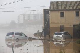 Vista general de una alquería en Sedaví anegada a causa de las lluvias torrenciales de las últimas horas.