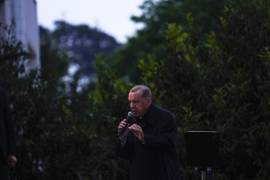 Erdogan se dirigió a sus simpatizantes, luego del cierre de las casillas en Turquía.