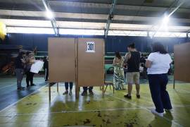 Estiman que remesas probablemente seguirán impulsadas por la resiliencia del mercado laboral en Estados Unidos en lo que queda del año, con los resultados de las elecciones clave para meses subsecuentes. FOTO: EFE.