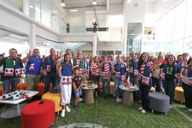 La UAdeC realizó el “Watch Party USA vs Australia” con participación de diplomáticos, autoridades y comunidad universitaria.