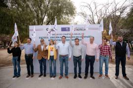 El alcalde de Saltillo, Javier Díaz González (c), dio el banderazo a la Campaña Anual de Esterilización, reafirmando el compromiso municipal con el bienestar de los animales de compañía.