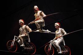 El Cirque du soleil estrenó el viernes pasado en Guadalajara “Kooza”, un espectáculo lleno de colorido y personajes duales con el que la compañía circense celebra 20 años de su llegada a México.