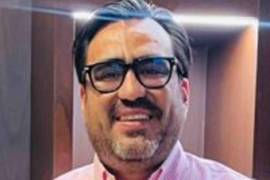Además de los salarios por sus cargos en el gobierno, sus informes patrimoniales revelan que obtienen recursos por varios conceptos, como empresas, y han adquirido costosos inmuebles y autos de lujo. En imagen: Juan de Dios Gámez Mendívil.