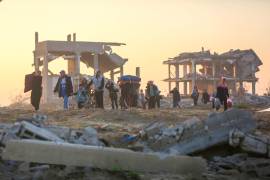 Gaza a través de sus ojos, una exposición de fotografías tomadas por fotoperiodistas que, desde octubre de 2023, documentan y ponen su mirada en la vida en la franja bajo el asedio, que en octubre hace ya dos años.