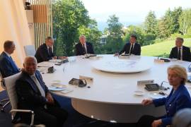 Donald Trump ,Emmanuel Macron, Friedrich Merz, Keir Starmer Mark Carney, mandatarios de EU, Francia, Aleemania y Canada en la Cumbre del G7 en Evian-les-Bains, Francia.