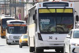 Especialista señala a la expansión descontrolada de la mancha urbana como una de las principales causas de la crisis del transporte público en la ciudad.