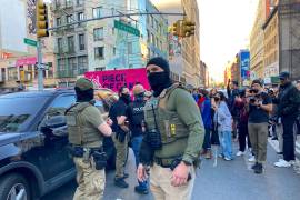 Según las autoridades algunas personas arrestadas habían sido acusadas previamente de varios delitos como robo, allanamiento, violencia doméstica, falsificación, tráfico de drogas entre otras. FOTO: