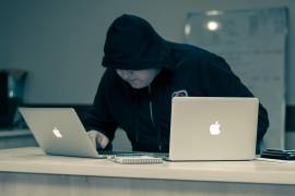 Los delitos cometidos en internet alcanzaron a 143 mil usuarios, equivalente a poco más del 5 por ciento.