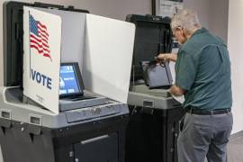 La inteligencia artificial y su creciente infraestructura física se han convertido en parte de la campaña electoral de demócratas y republicanos de cara a las legislativas de medio mandato en Estados Unidos.