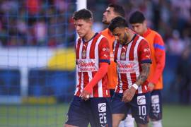 Cristian Calderon y Alexis Vega aún no saben si volverán a jugar con el Rebaño Sagrado tras su castigo.