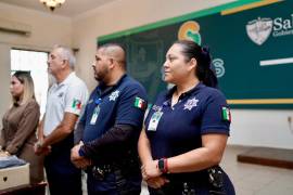 El equipo entregado incluye camisolas, botas antiderrapantes y cintos tácticos.