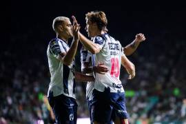 Sergio Canales conectó un remate potente que sentenció el partido y dejó el marcador 3-0 para Monterrey.