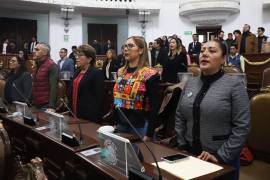 Con 46 votos a favor y 17 en contra, el pleno aprobó un dictamen que armoniza la Constitución capitalina con la federal.
