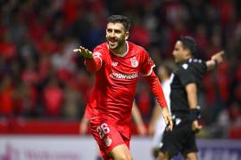 Paulinho firmó una noche redonda en el Nemesio Diez con triplete incluido para encaminar a Toluca en la serie ante LA Galaxy.