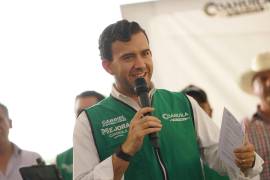 Gabriel Elizondo adelantó que el Gobierno del Estado invertirá 330 millones de pesos en las nuevas becas.